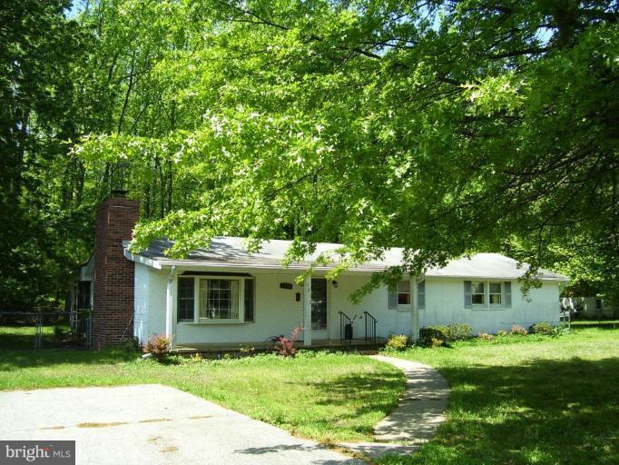 1513 Warfield Road Edgewater, MD 21037 - Photo 1 of 13 Exterior (Main)