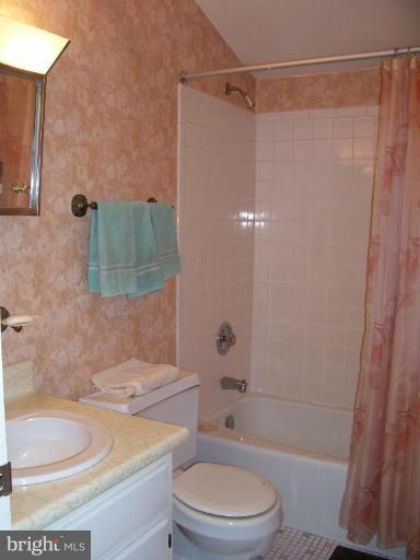 1513 Warfield Road Edgewater, MD 21037 - Photo 10 of 13 Bath #2