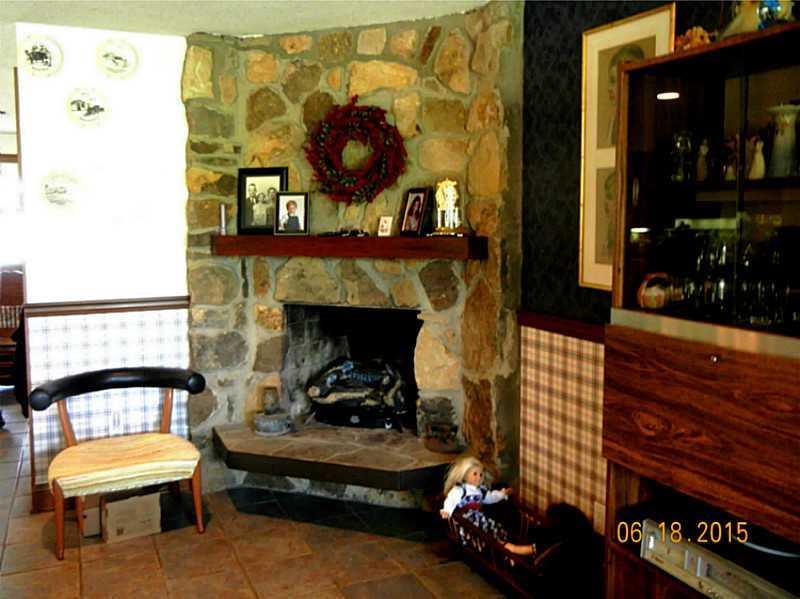 3749 Crescent Hill Road Springfield, OH 45502 - Photo 4 of 25