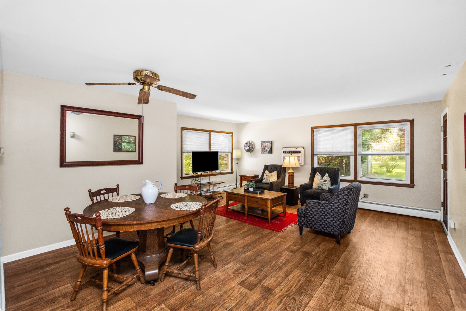 8526 Rockefeller Avenue Brookfield, IL 60513 - Photo 7 of 19