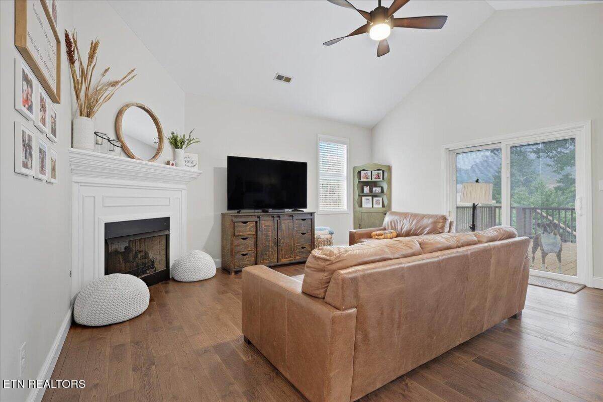 6086 Whisper Ridge Lane Corryton, TN 37721 - Photo 8 of 29 08-005_IMG_5014