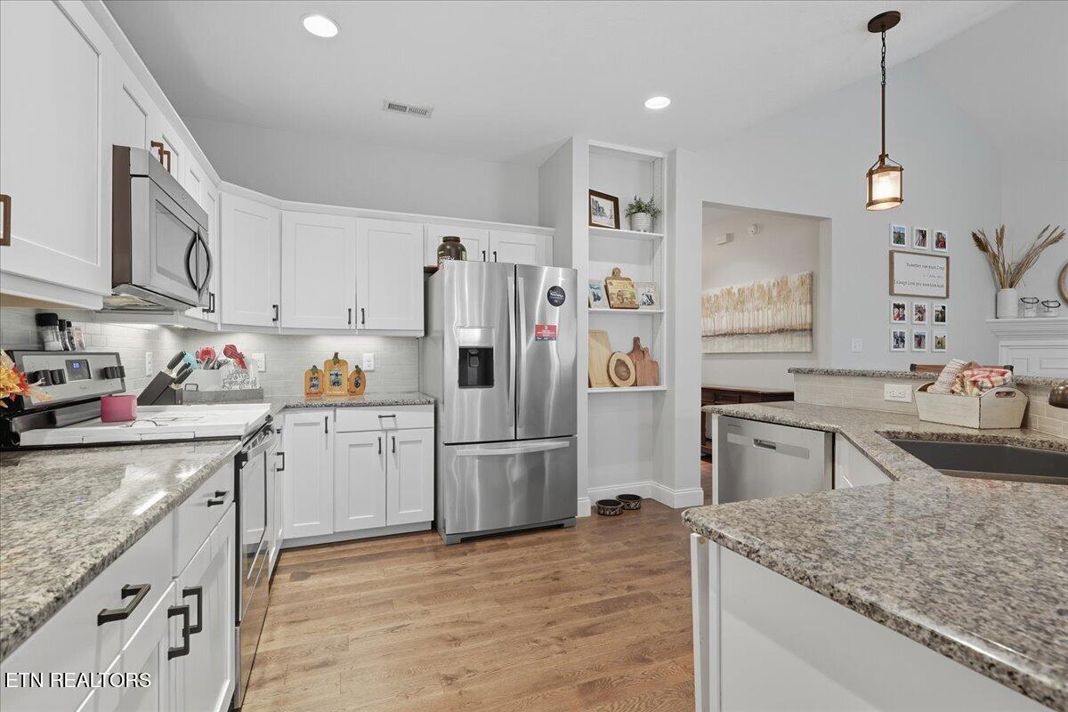 6086 Whisper Ridge Lane Corryton, TN 37721 - Photo 10 of 29 10-011_IMG_5035