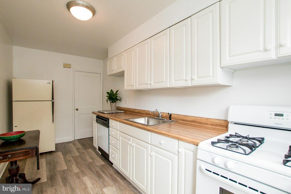 127 Brandon Road Baltimore, MD 21212 - Photo 12 of 28 Kitchen
