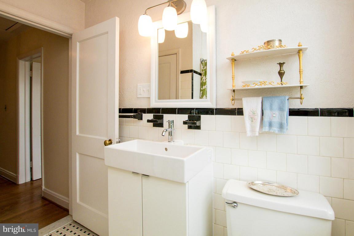 127 Brandon Road Baltimore, MD 21212 - Photo 21 of 28 Bath