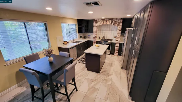 $689,000 | 4632 Country Hills Drive, Antioch, CA 94531