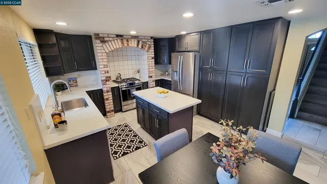 $689,000 | 4632 Country Hills Drive, Antioch, CA 94531