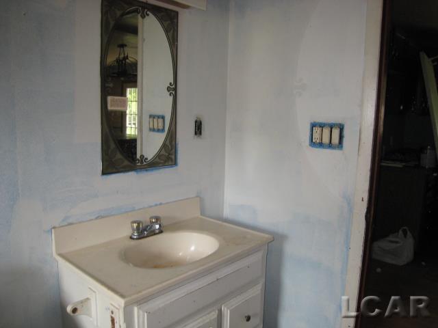 1371 East Valley Road Adrian, MI 49221 - Photo 13 of 25