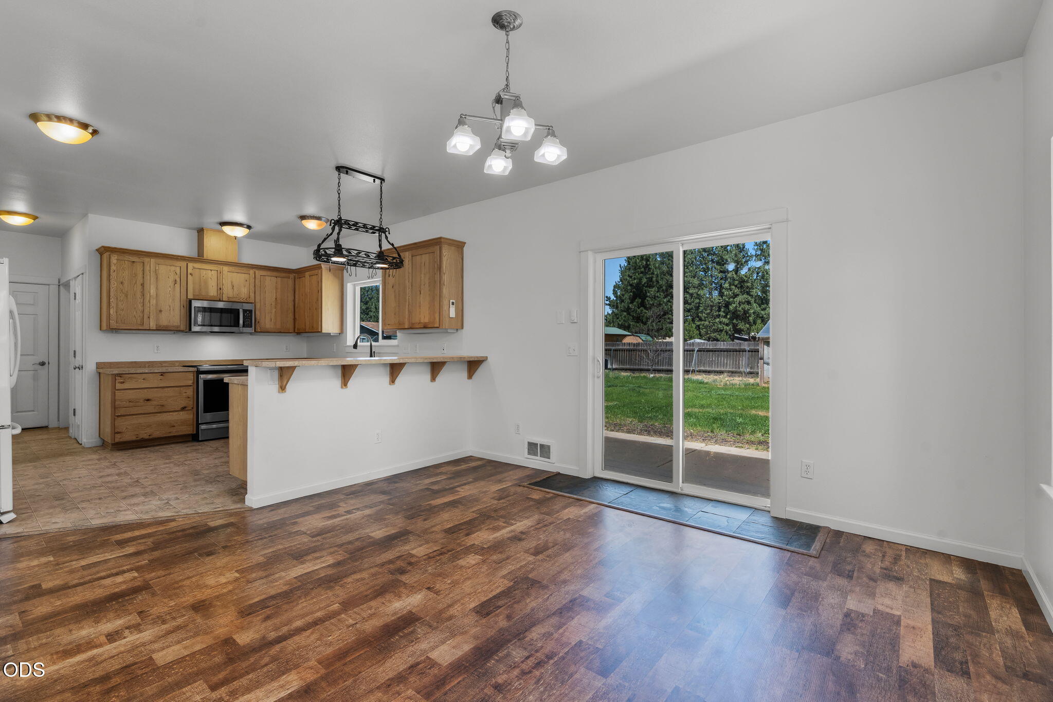 60180 Pawnee Road Bend, OR 97702 - Photo 8 of 53