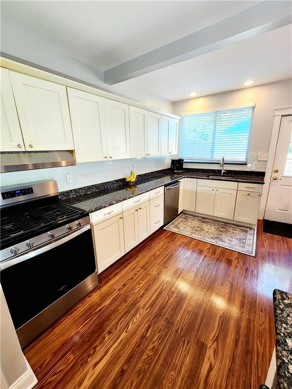 3827 Evergreen Road Pittsburgh, PA 15214 - Photo 11 of 24 Kitchen/Back Door