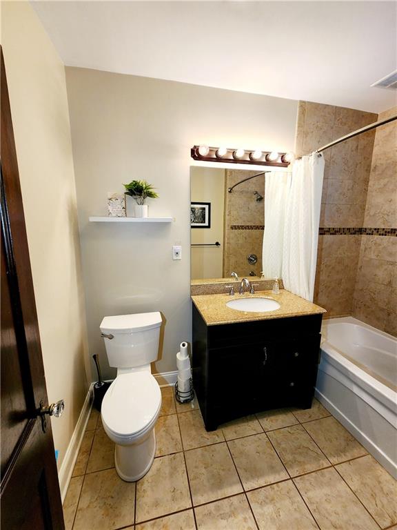 3827 Evergreen Road Pittsburgh, PA 15214 - Photo 15 of 24 Bathroom