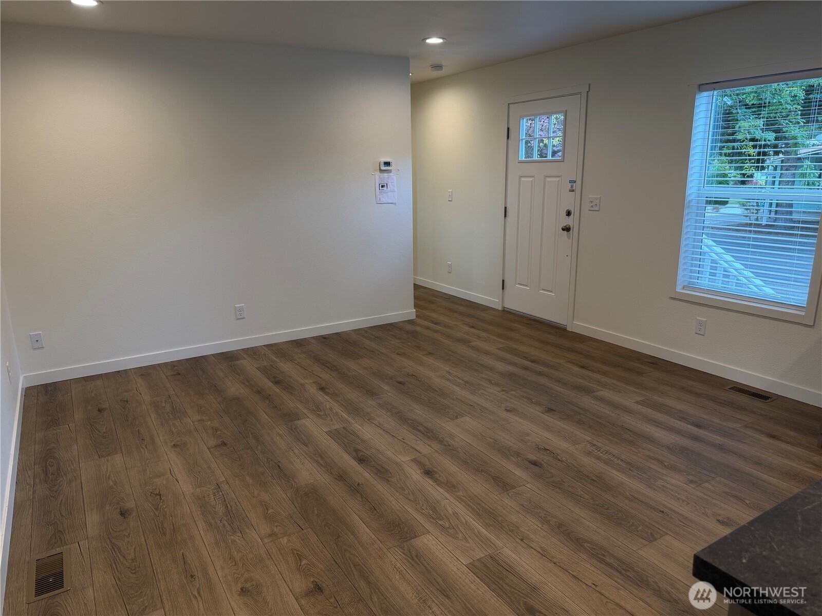 375 Union Avenue Southeast, Unit 8 Renton, WA 98059 - Photo 5 of 12 Gallery Image 5