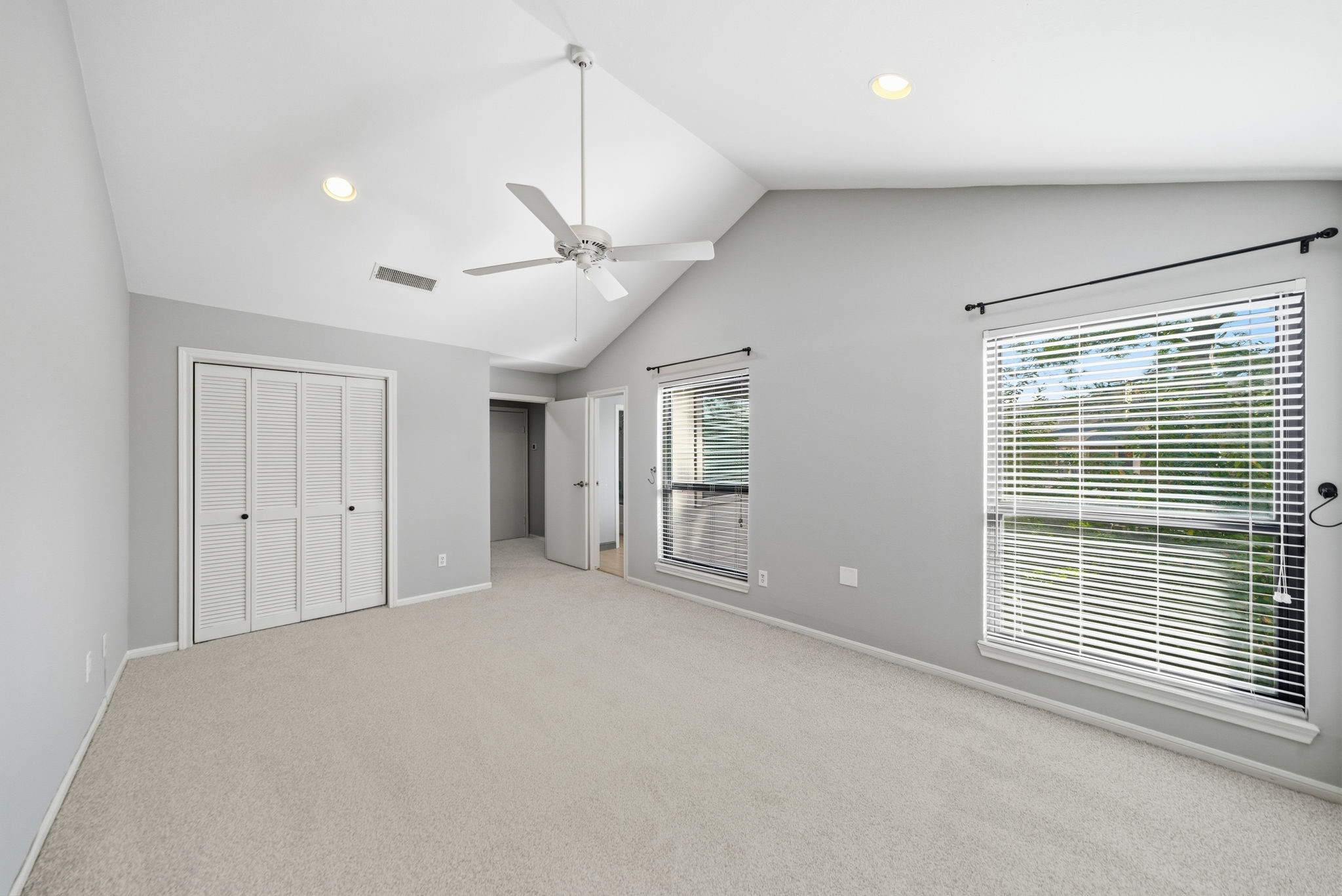 7447 Cambridge Street, Unit 65 Houston, TX 77054 - Photo 21 of 42 a view of an empty room with a window