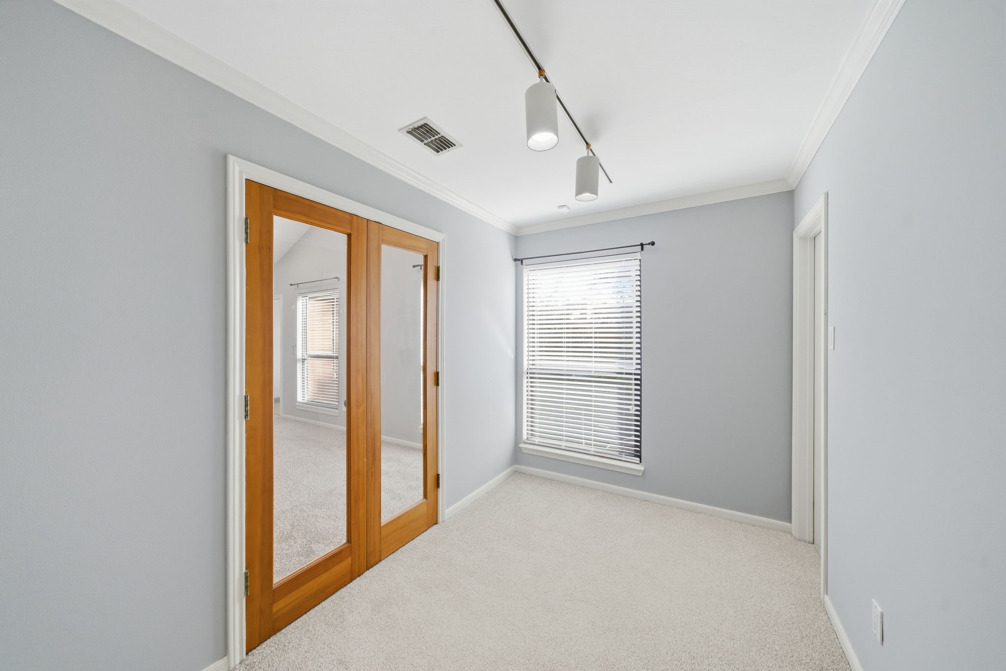 7447 Cambridge Street, Unit 65 Houston, TX 77054 - Photo 41 of 42 a view of an empty room