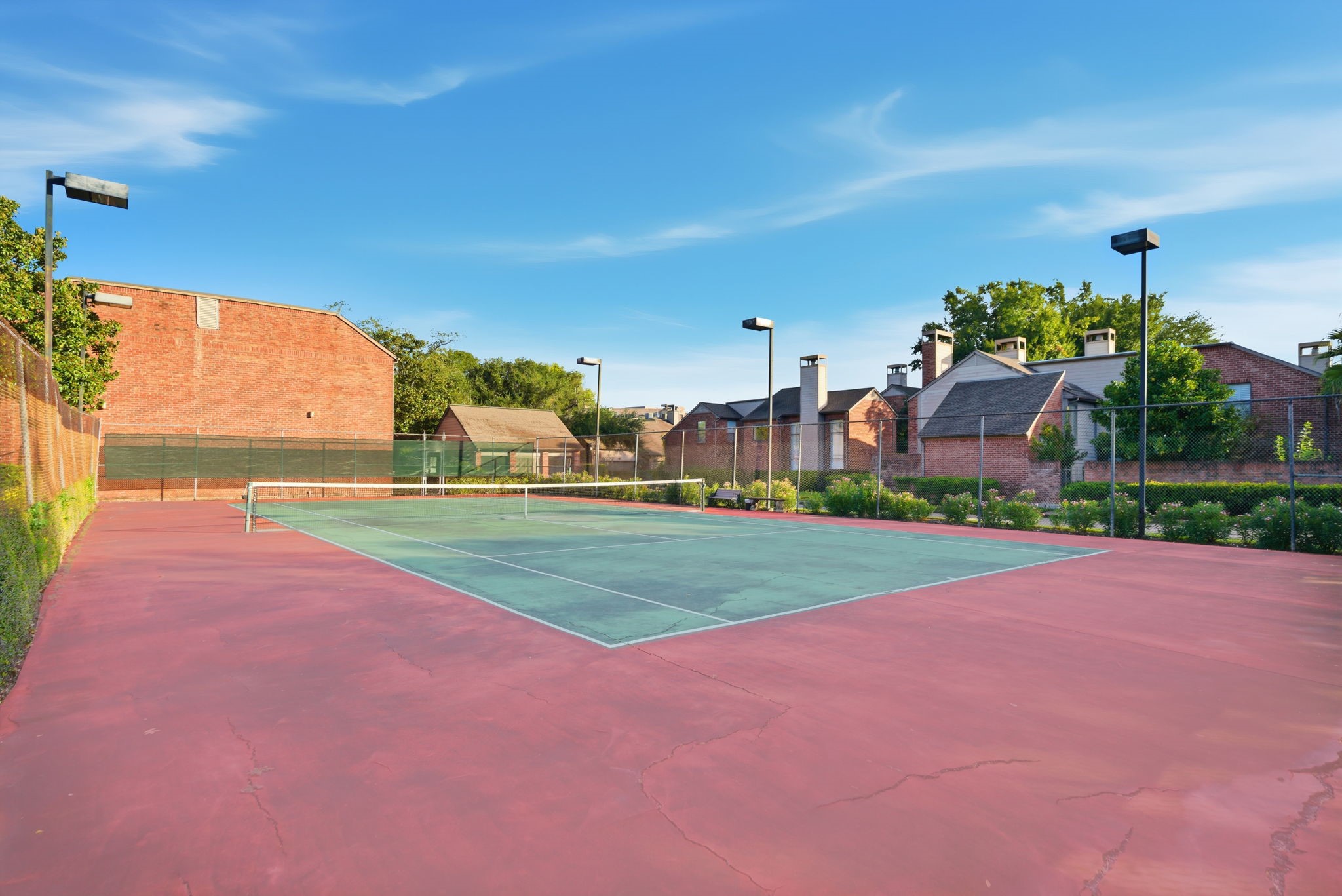 7447 Cambridge Street, Unit 65 Houston, TX 77054 - Photo 28 of 42 a view of a basketball court