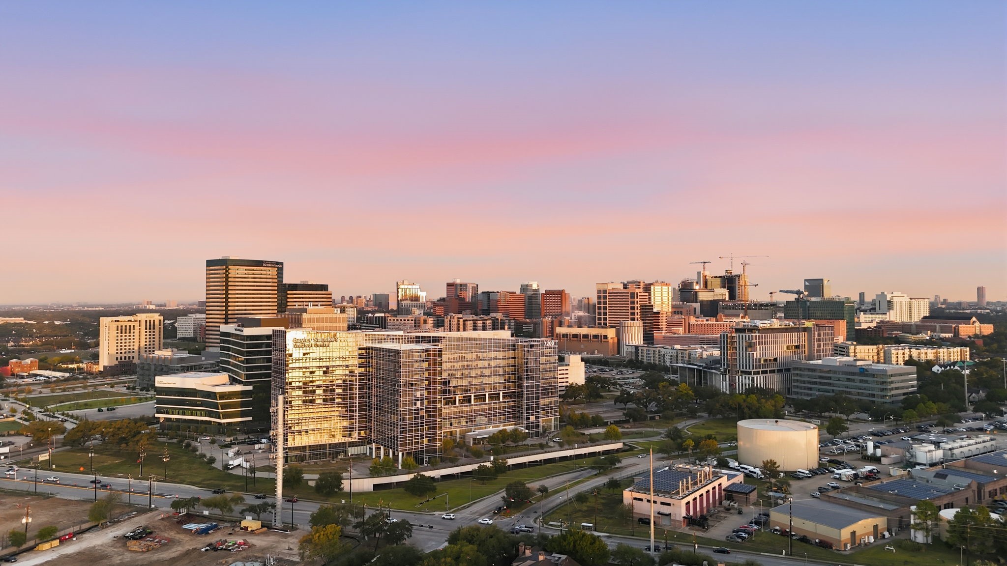 7447 Cambridge Street, Unit 65 Houston, TX 77054 - Photo 34 of 42 a view of a city with tall buildings