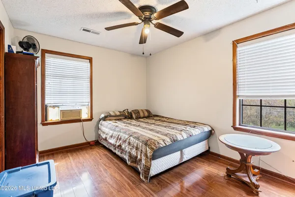 $275,000 | 400 Pioneer Village Road, Senatobia, MS 38668