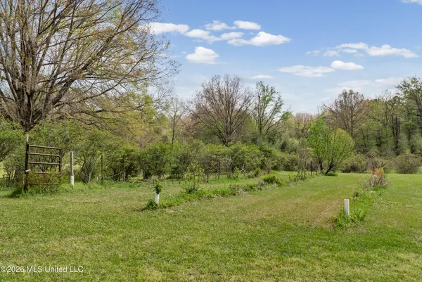 $275,000 | 400 Pioneer Village Road, Senatobia, MS 38668