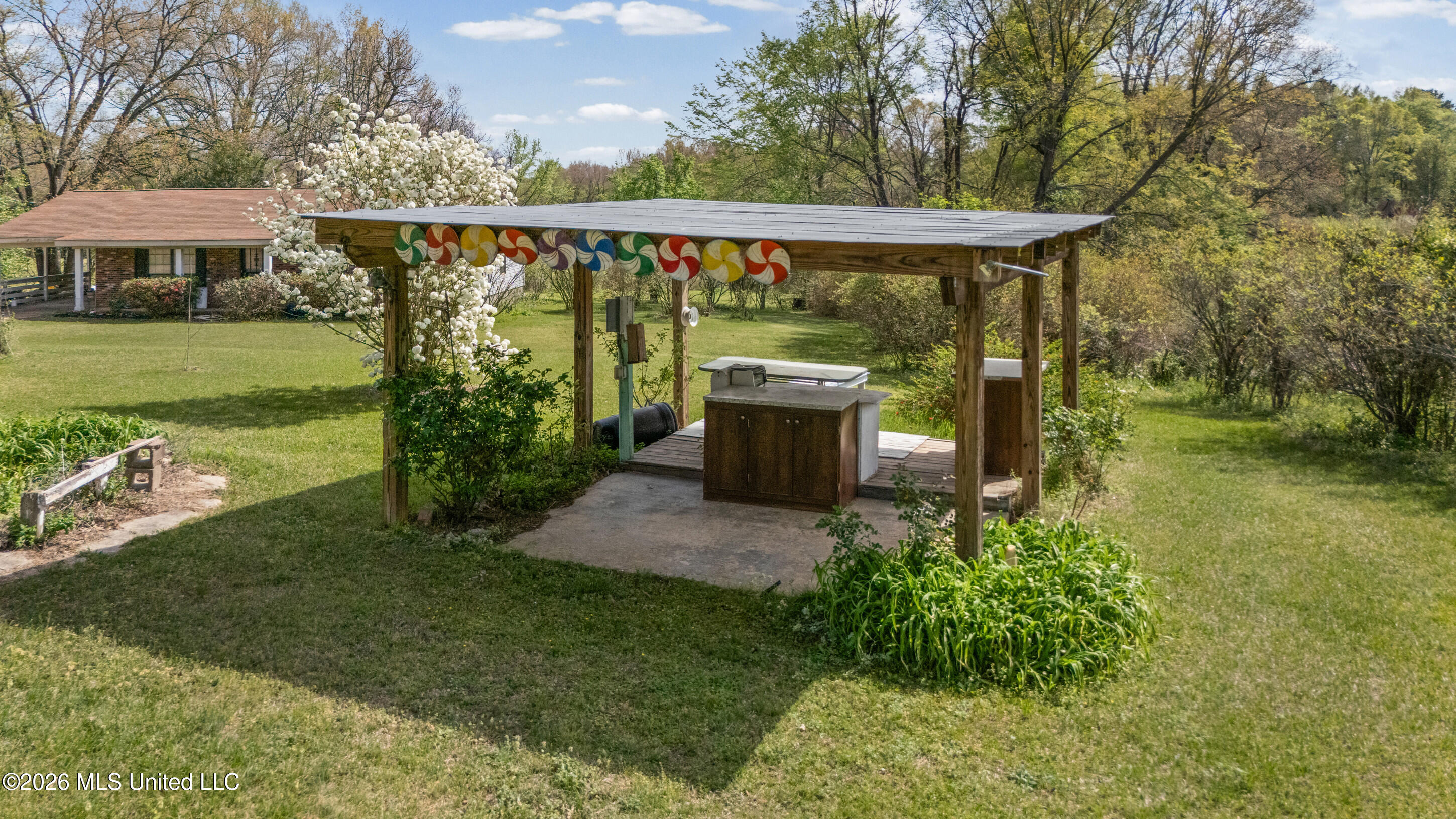 400 Pioneer Village Road Senatobia, MS 38668 - Photo 20 of 32 Shed