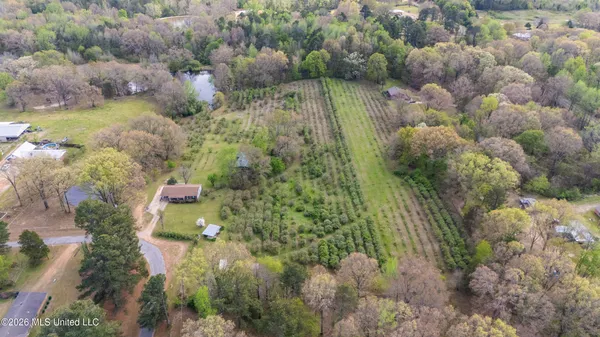 $275,000 | 400 Pioneer Village Road, Senatobia, MS 38668