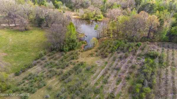 $275,000 | 400 Pioneer Village Road, Senatobia, MS 38668