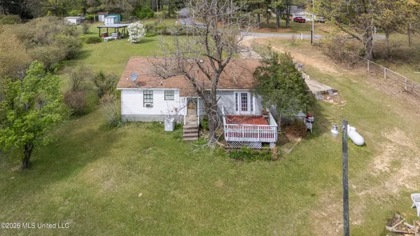 $275,000 | 400 Pioneer Village Road, Senatobia, MS 38668