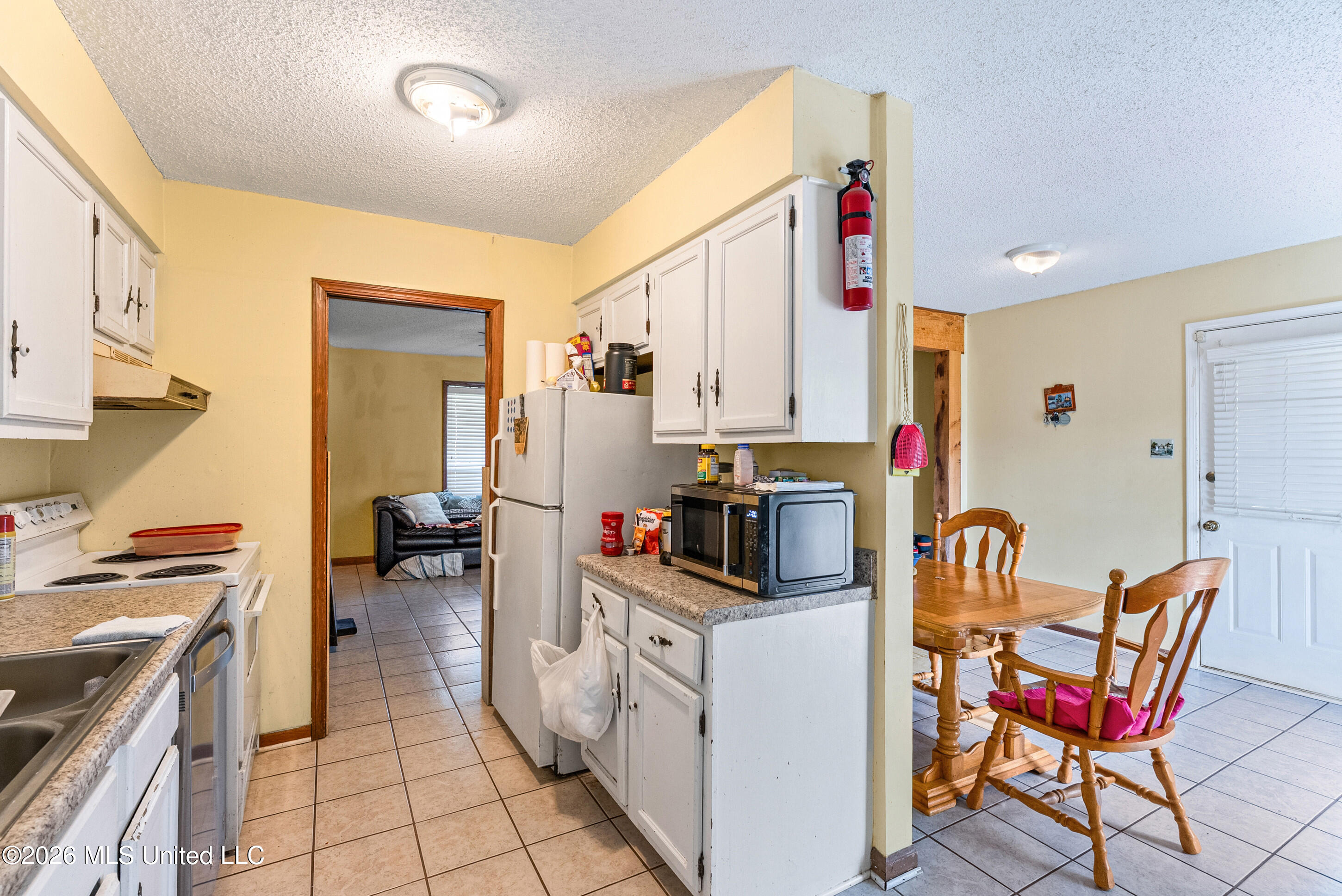 400 Pioneer Village Road Senatobia, MS 38668 - Photo 10 of 32 Kitchen