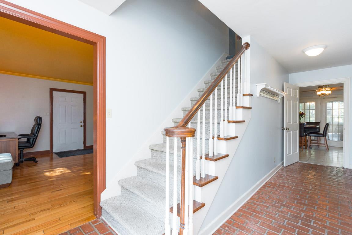528 Georgetown Road Clarksville, TN 37043 - Photo 2 of 30 a view of entryway and hall with wooden floor