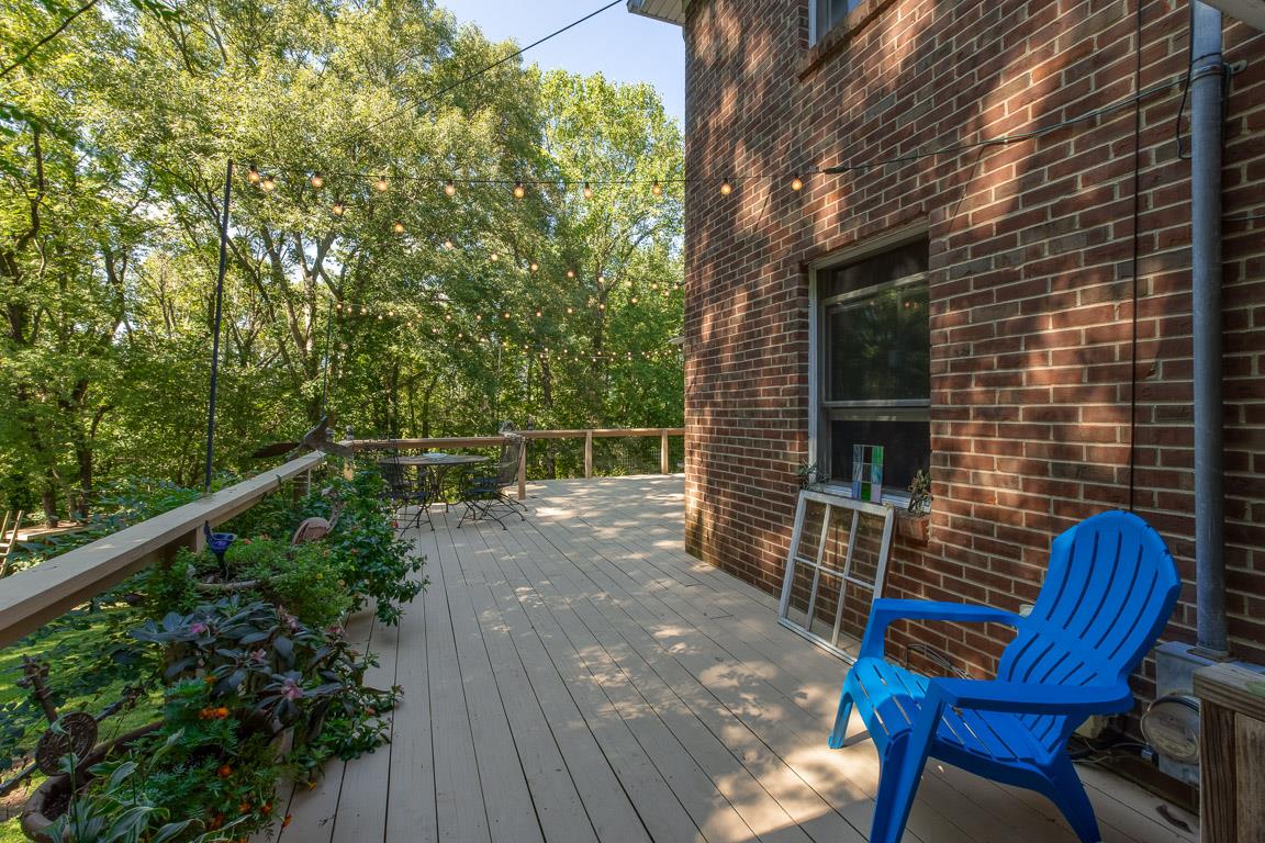 528 Georgetown Road Clarksville, TN 37043 - Photo 22 of 30 a view of a chairs and table in the balcony