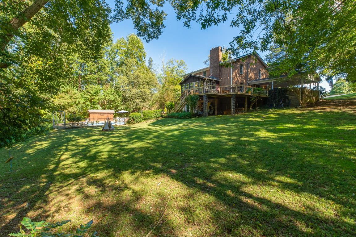 528 Georgetown Road Clarksville, TN 37043 - Photo 28 of 30 a backyard of a house with lots of green space