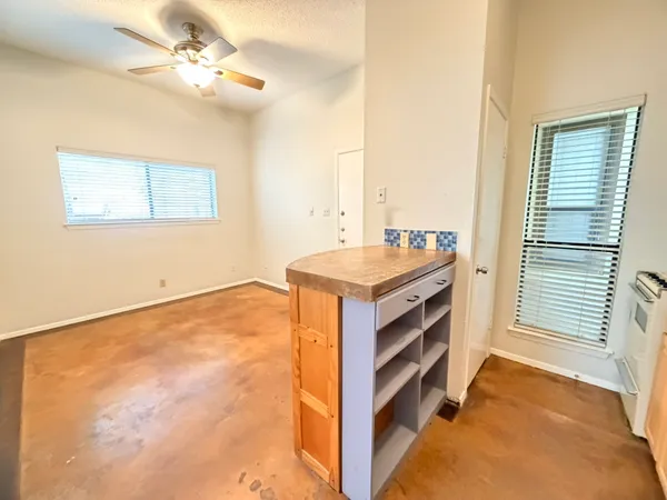 $1,195 | 1620 Waterston Avenue, Unit 105, Austin, TX 78703