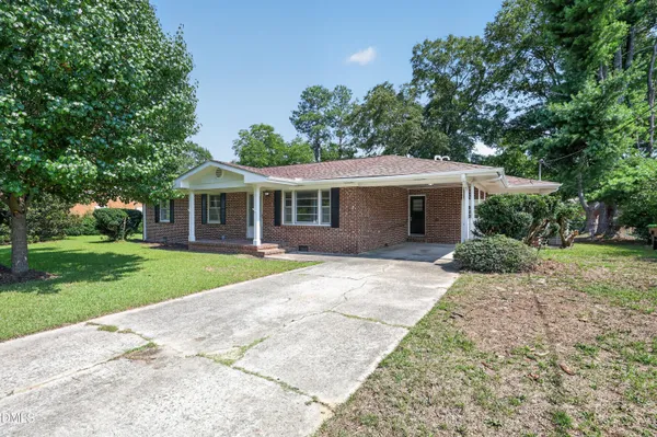 $290,000 | 410 Blackmon Street, Four Oaks, NC 27524