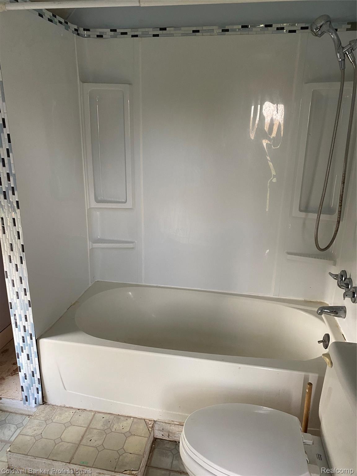 1660 West Miller Road Morrice, MI 48857 - Photo 18 of 23 9.jpg