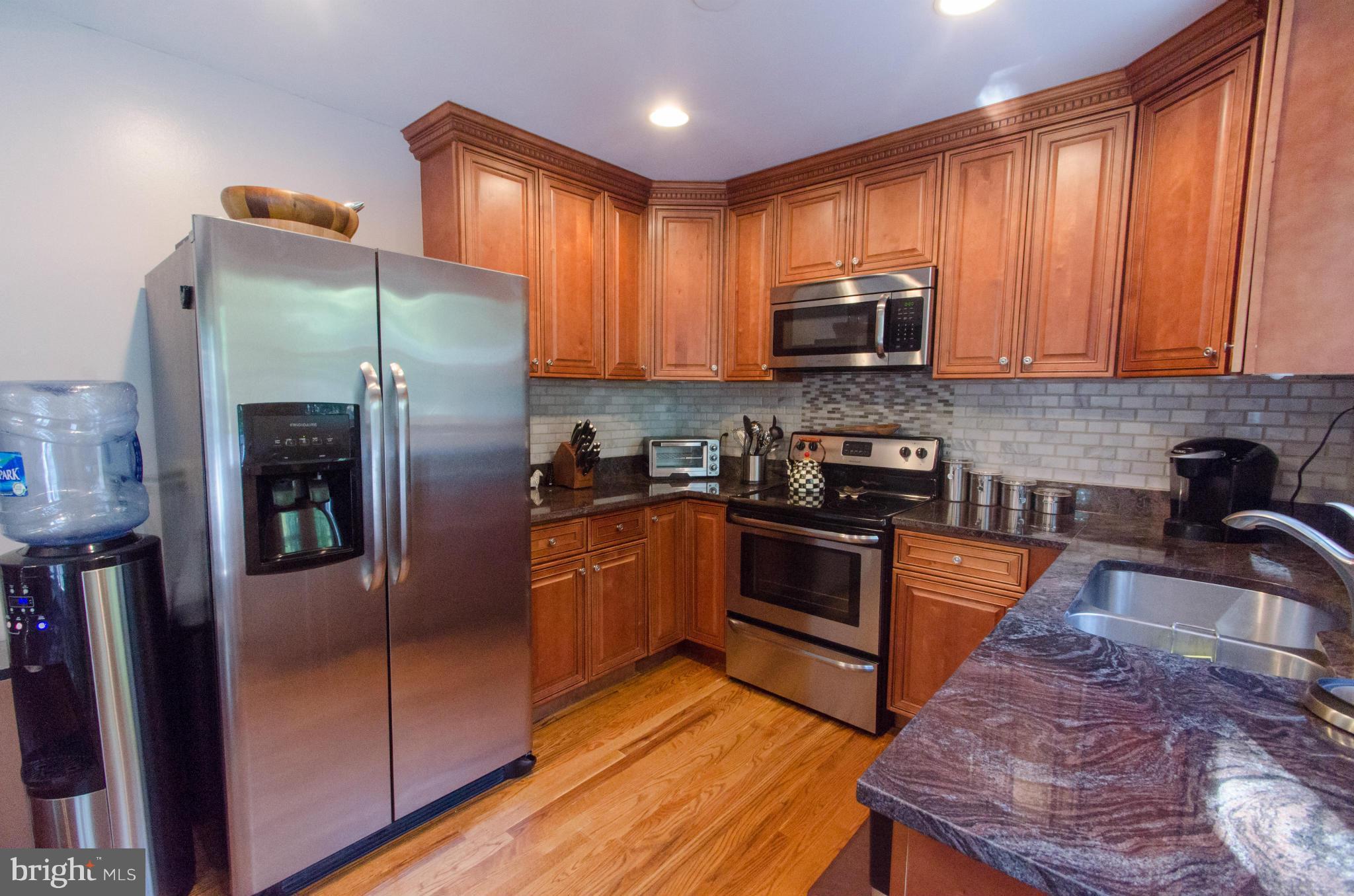 1443 Harding Lane Silver Spring, MD 20905 - Photo 9 of 28 Kitchen