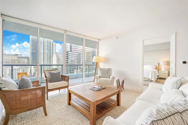 $1,295,000 | 495 Brickell Avenue, Unit 2303, Miami, FL 33131