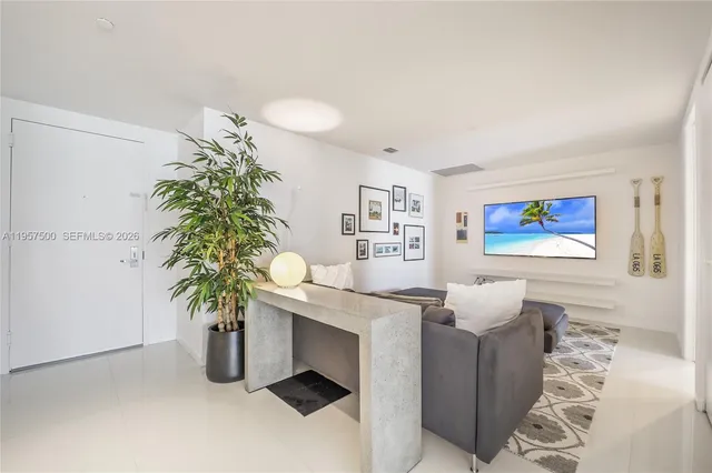 $1,295,000 | 495 Brickell Avenue, Unit 2303, Miami, FL 33131