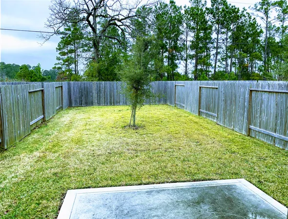 $1,599 | 285 Woodland Hills Drive, Unit A, Conroe, TX 77303