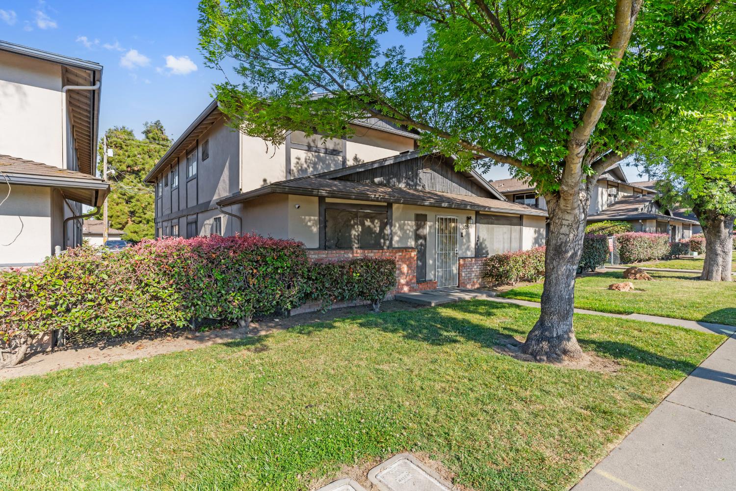 808 Sutter Avenue Modesto, CA 95351 - Photo 3 of 8