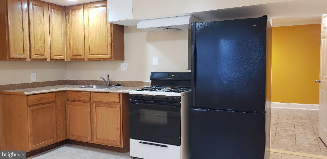 9207 4th Street Lanham, MD 20706 - Photo 7 of 14 View of the kitchen
