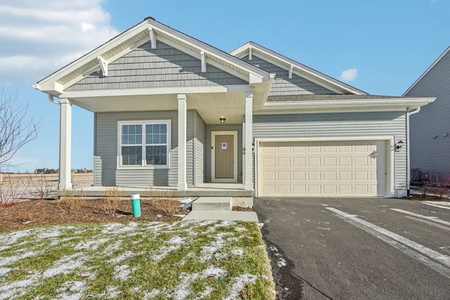 $424,900 | 300 North Aspen Drive, Cortland, IL 60112