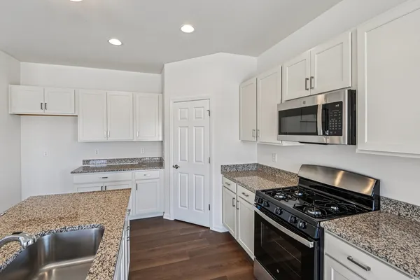 $424,900 | 300 North Aspen Drive, Cortland, IL 60112