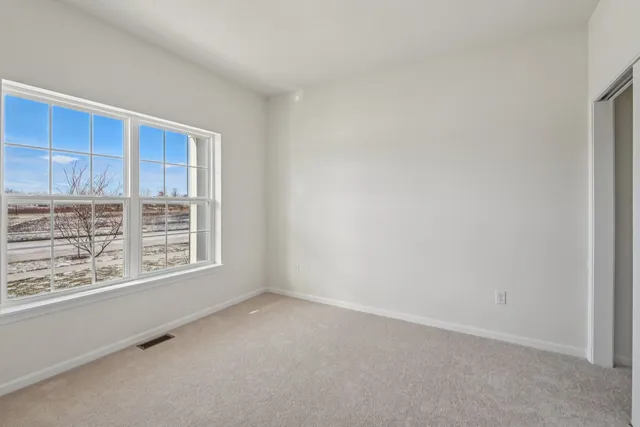 $424,900 | 300 North Aspen Drive, Cortland, IL 60112