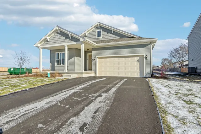 $424,900 | 300 North Aspen Drive, Cortland, IL 60112