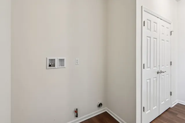 $424,900 | 300 North Aspen Drive, Cortland, IL 60112