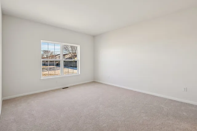 $424,900 | 300 North Aspen Drive, Cortland, IL 60112