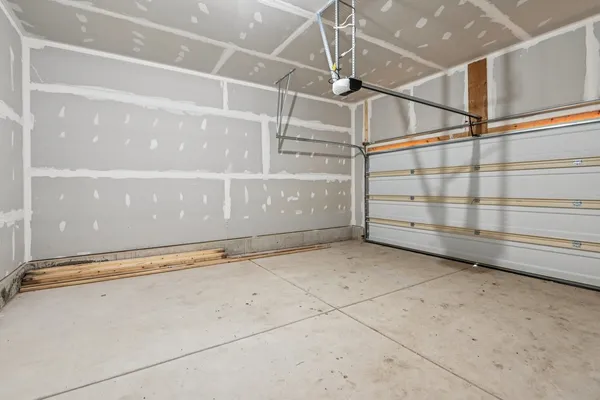 $424,900 | 300 North Aspen Drive, Cortland, IL 60112