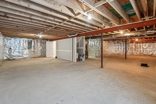 $424,900 | 300 North Aspen Drive, Cortland, IL 60112