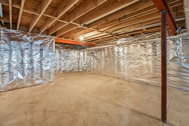 $424,900 | 300 North Aspen Drive, Cortland, IL 60112