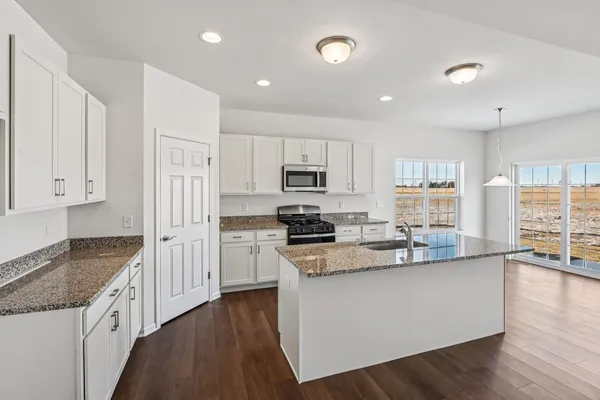 $424,900 | 300 North Aspen Drive, Cortland, IL 60112