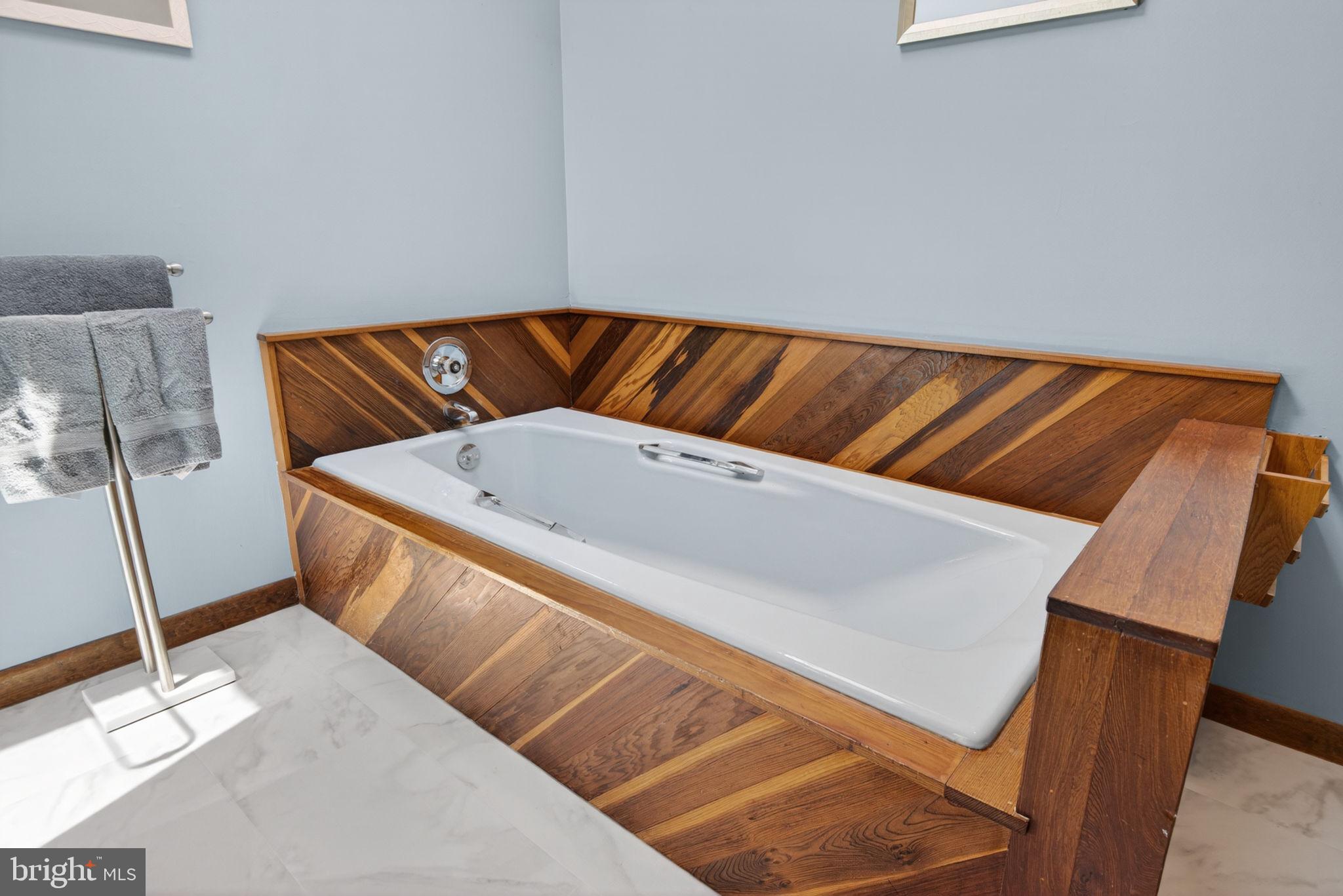 2624 Spring Valley Road Lancaster, PA 17601 - Photo 43 of 71 Primary Bathroom
