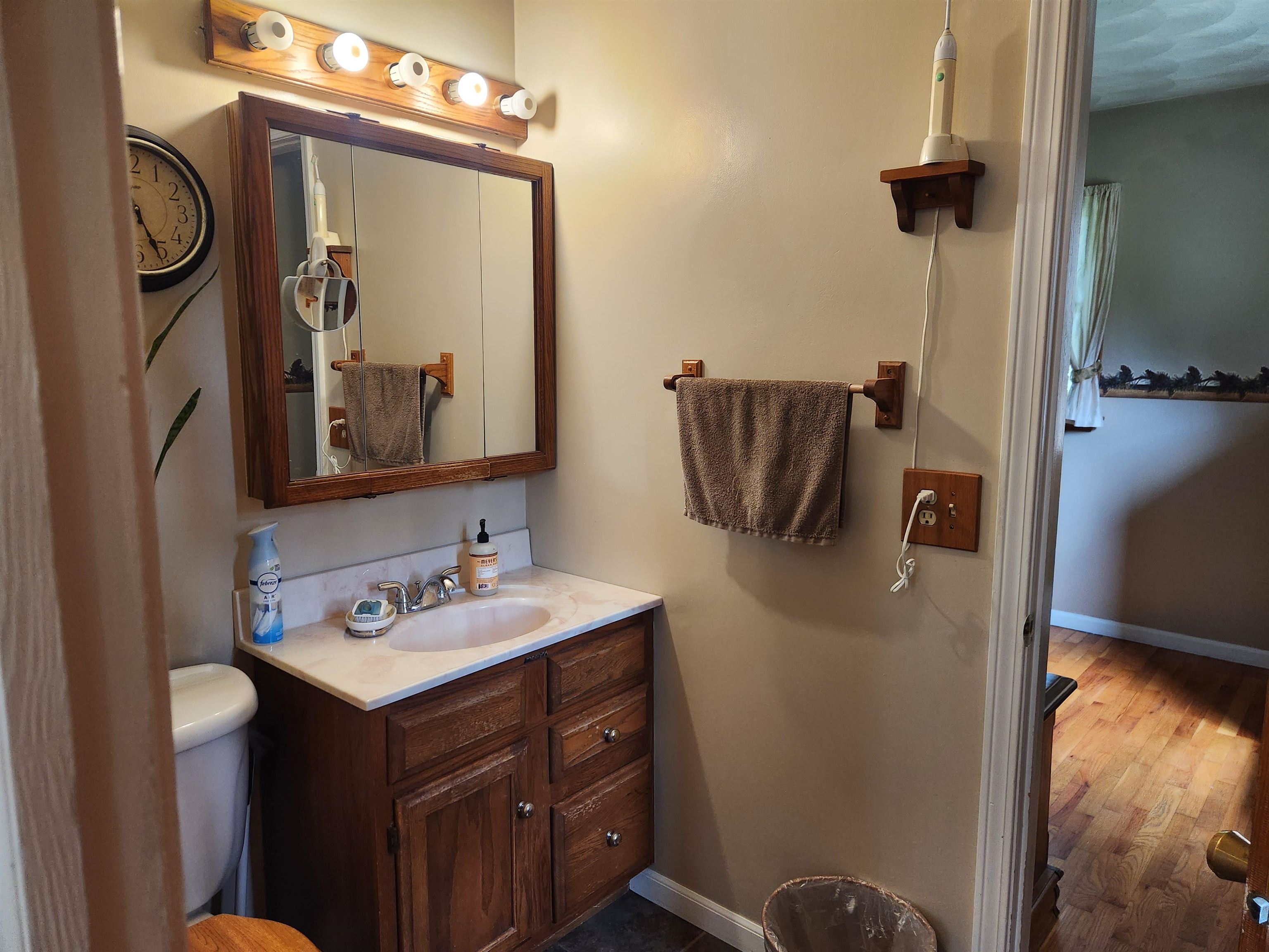 2011 Flanders Road Charlotte, MI 48813 - Photo 35 of 90
